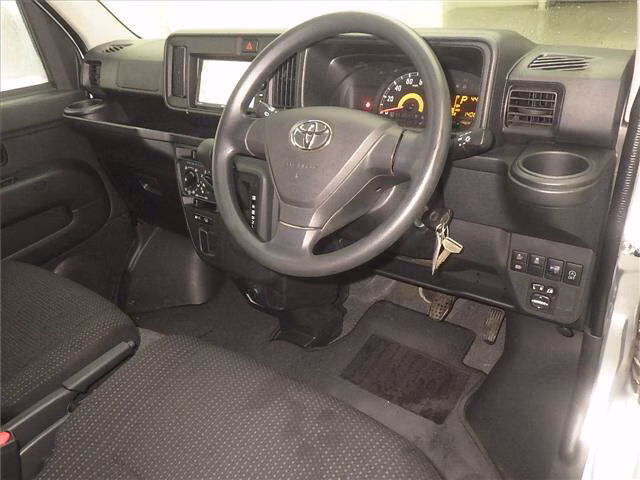 TOYOTA PIXIS VAN