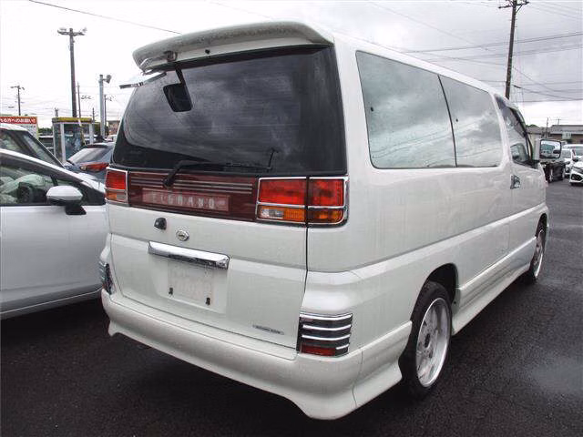 Nissan Elgrand
