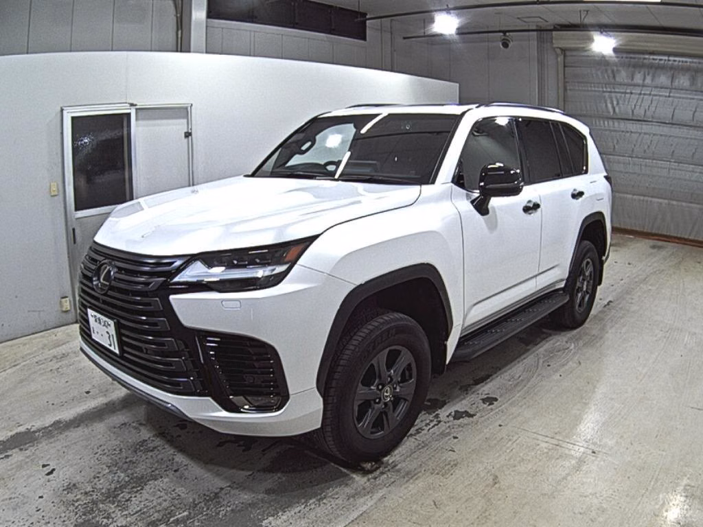 Lexus LX600