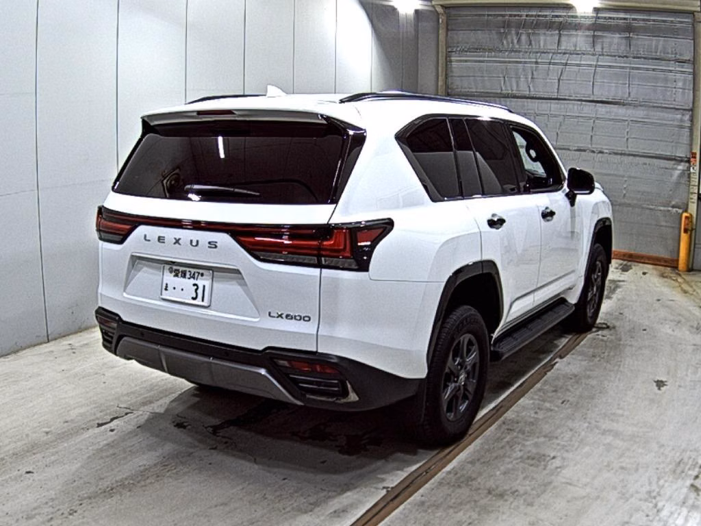 Lexus LX600