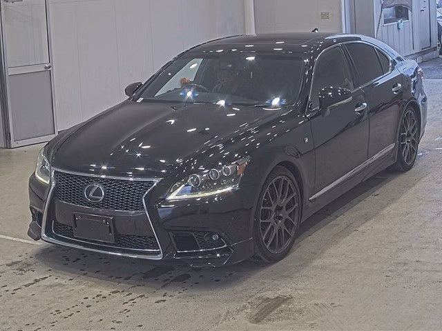 Lexus LS460