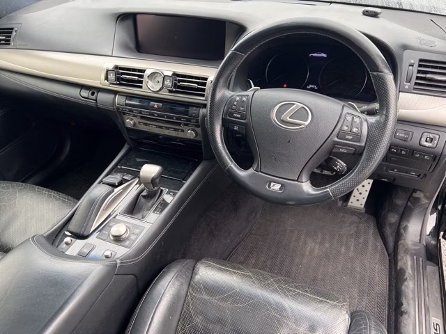 Lexus LS460