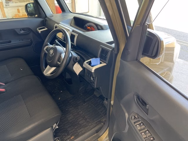 TOYOTA PIXIS MEGA