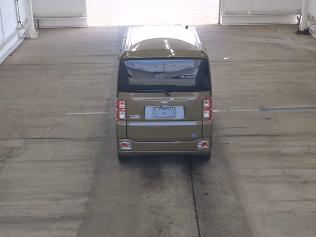 TOYOTA PIXIS MEGA
