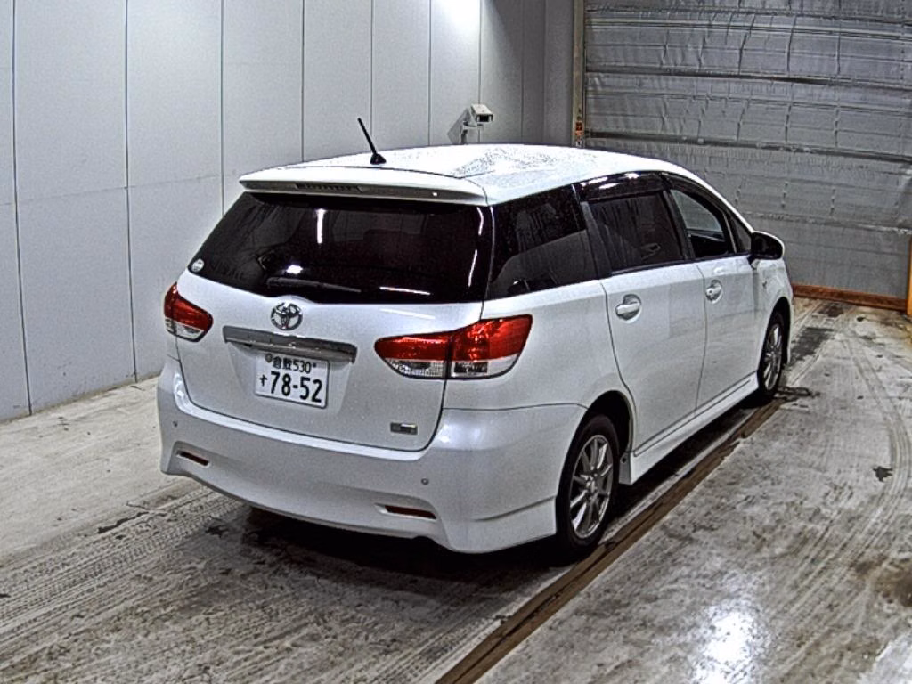 TOYOTA WISH