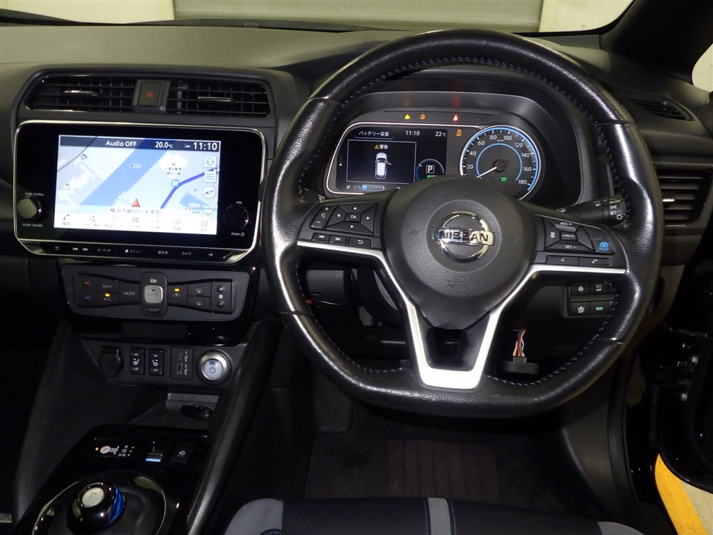 NISSAN LEAF