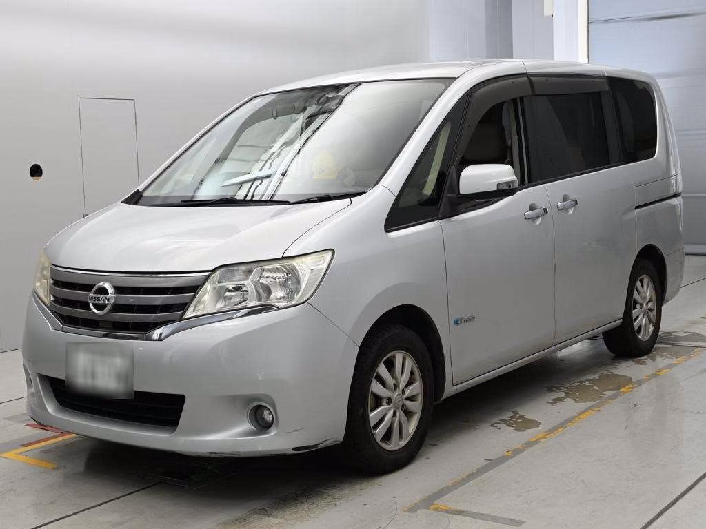 NISSAN SERENA
