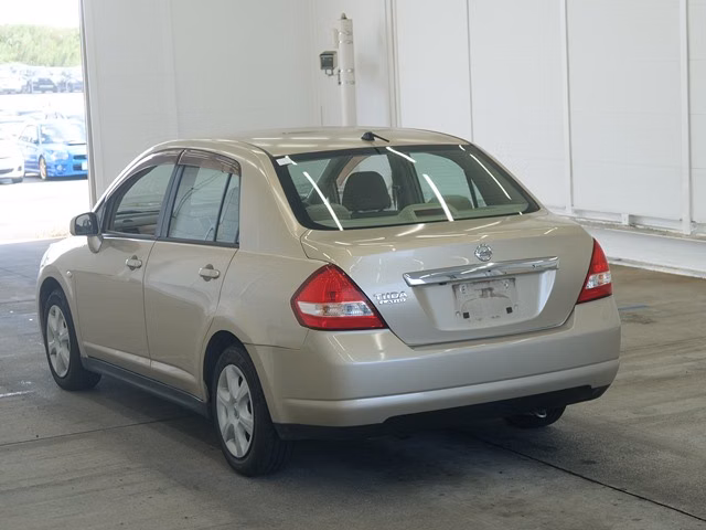 Nissan Tiida Latio