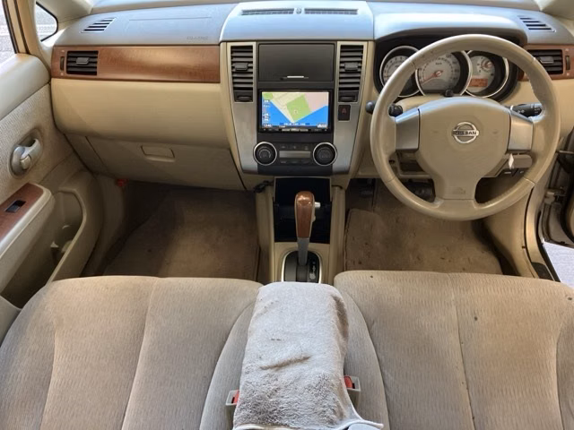 Nissan Tiida Latio