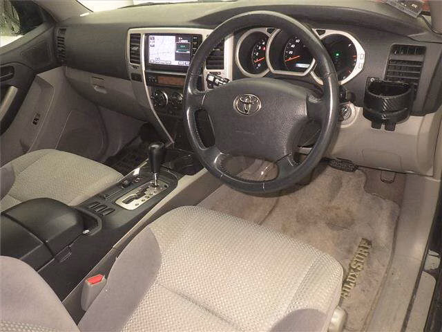 TOYOTA HILUX SURF