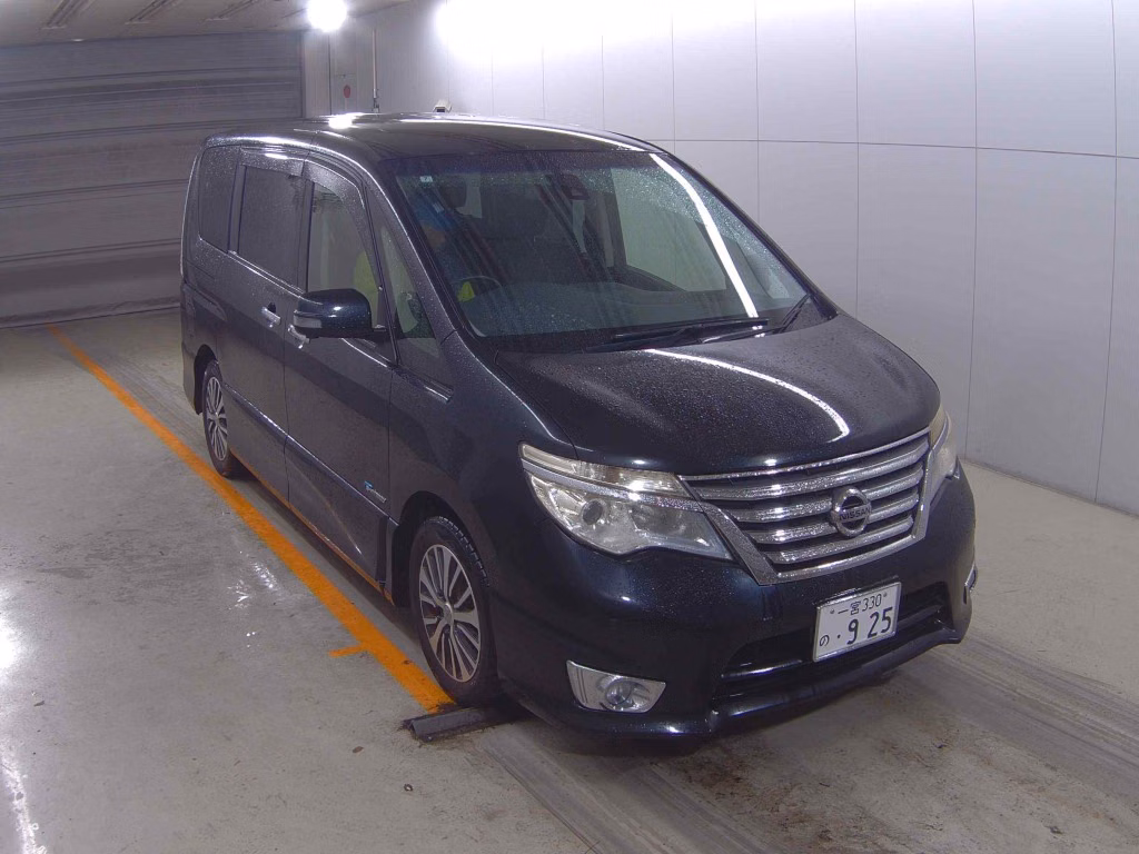 NISSAN SERENA