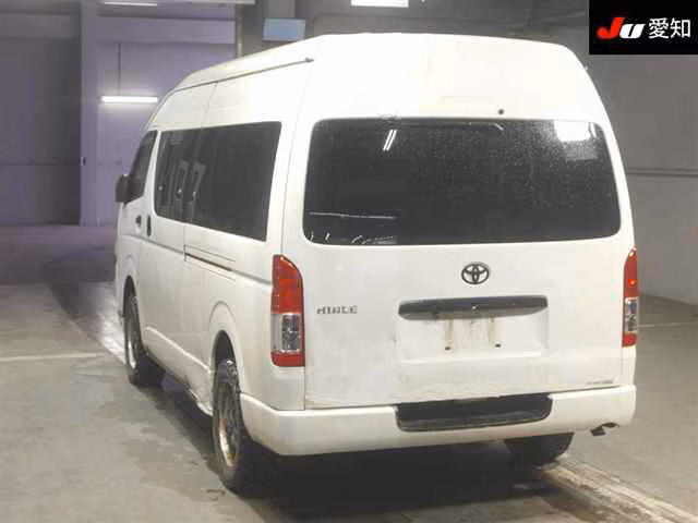 TOYOTA REGIUS ACE