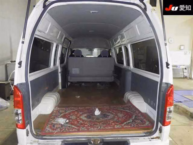 TOYOTA REGIUS ACE