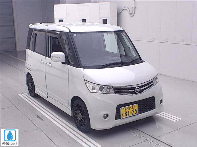 NISSAN ROOX