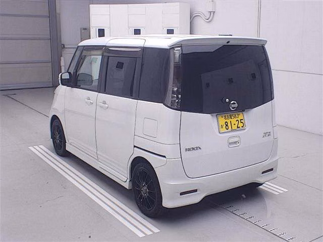 NISSAN ROOX