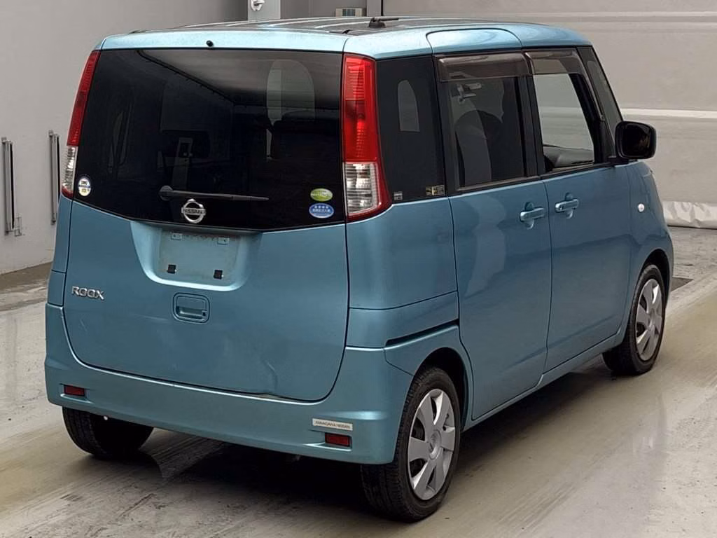 NISSAN ROOX