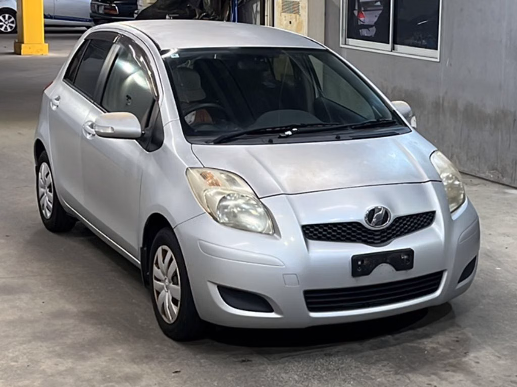 TOYOTA VITZ