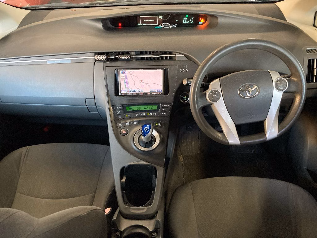 TOYOTA PRIUS