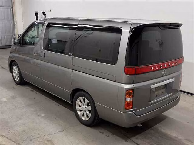 NISSAN ELGRAND
