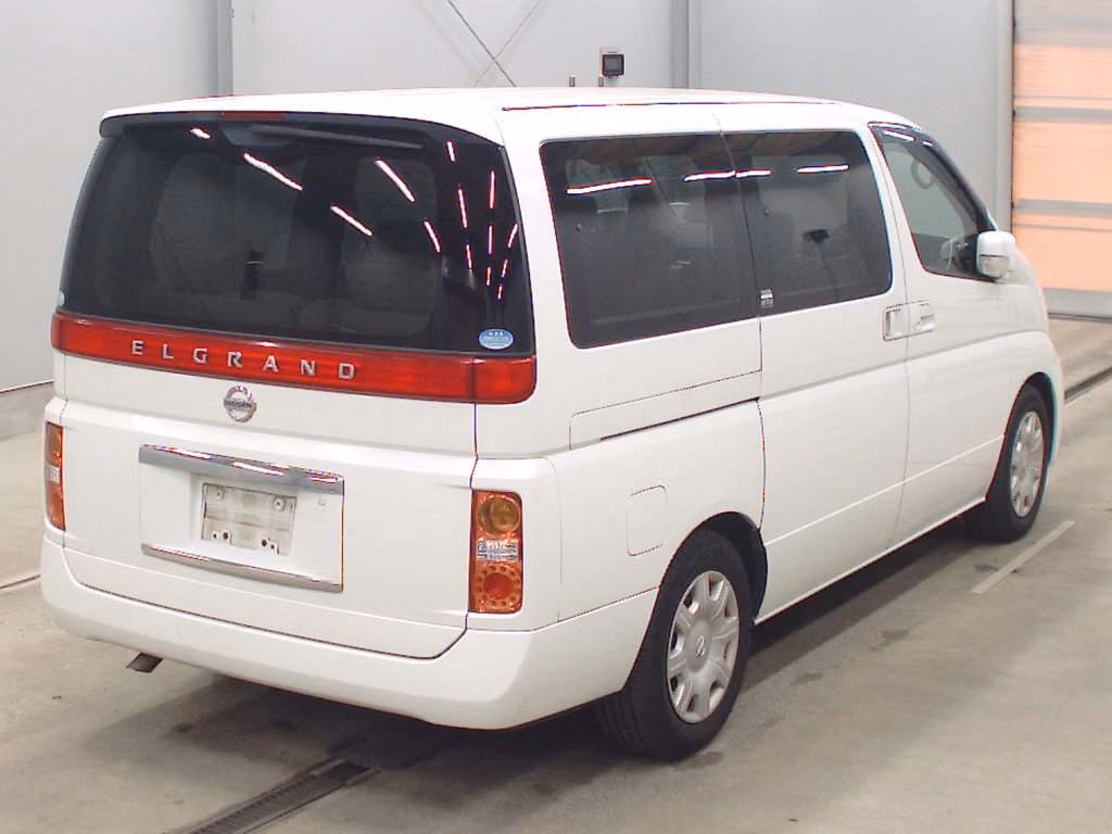 NISSAN ELGRAND