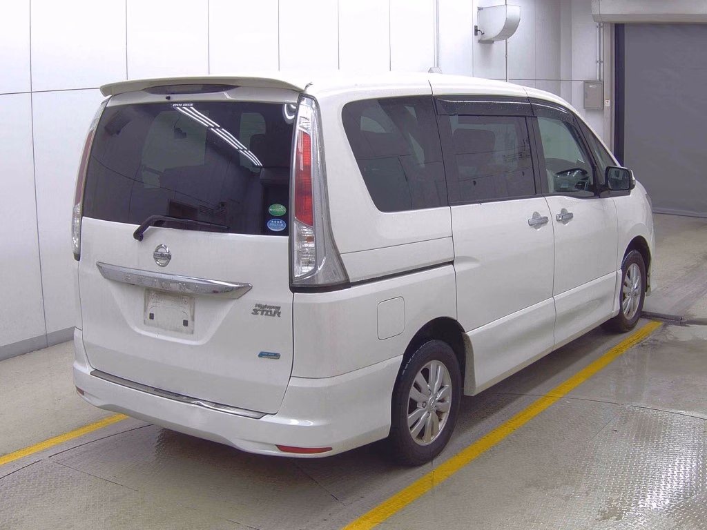 NISSAN SERENA