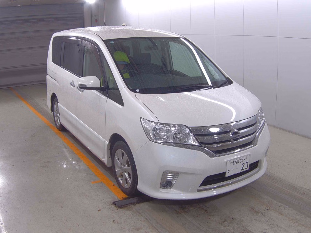 NISSAN SERENA