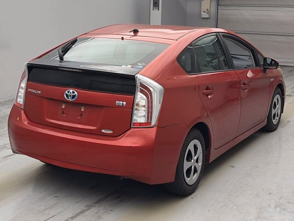 TOYOTA PRIUS