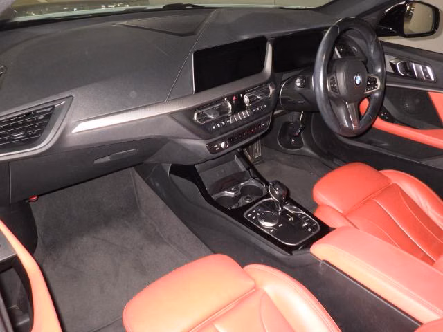 BMW 1-SERIES