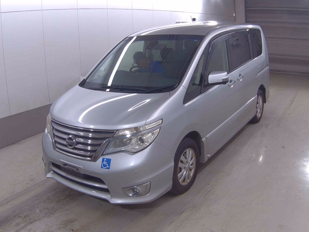 NISSAN SERENA