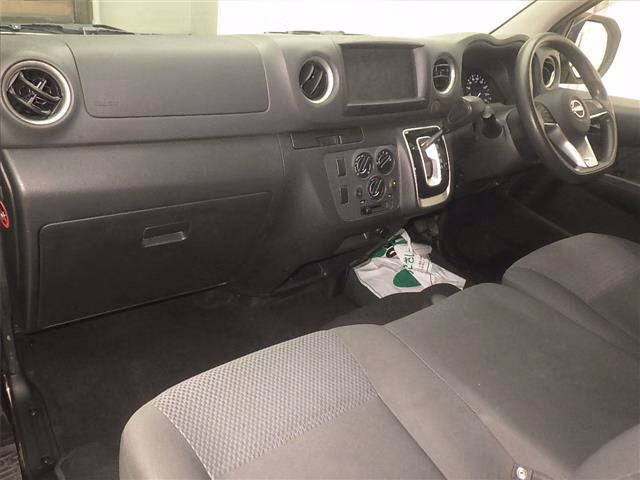 NISSAN CARAVAN