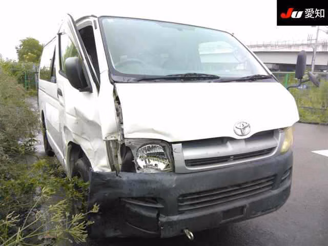 TOYOTA REGIUS ACE
