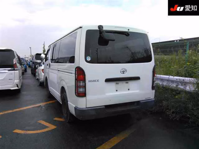 TOYOTA REGIUS ACE