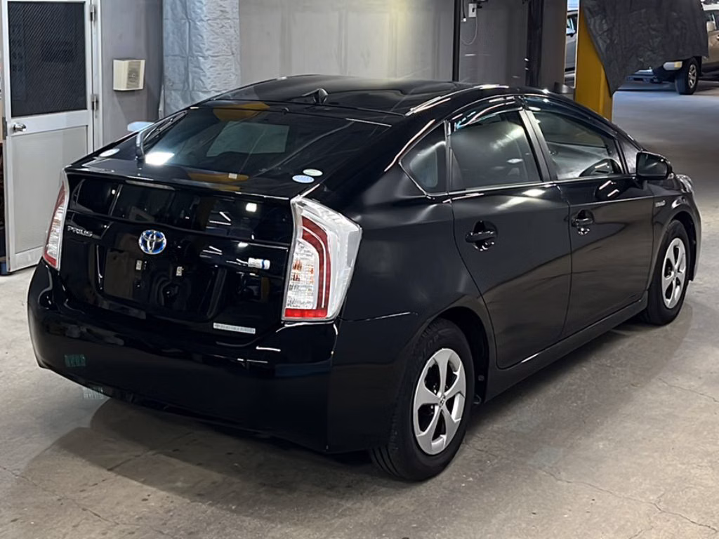 TOYOTA PRIUS