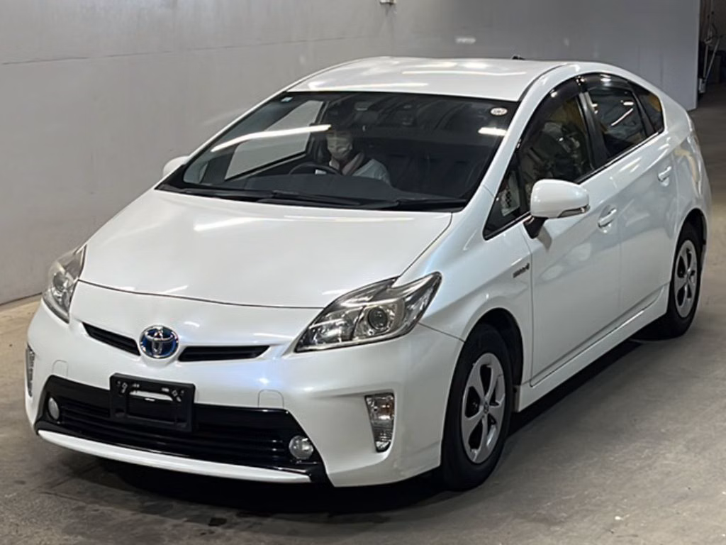 TOYOTA PRIUS