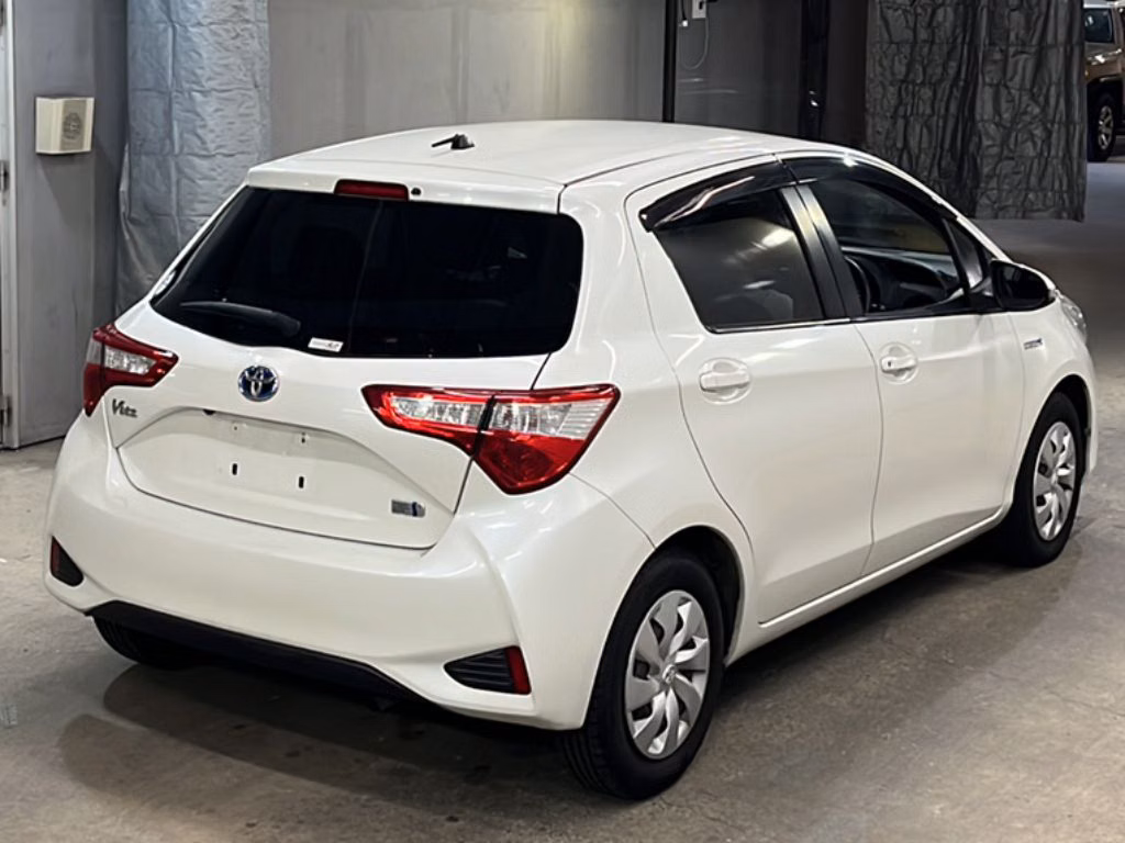 TOYOTA VITZ