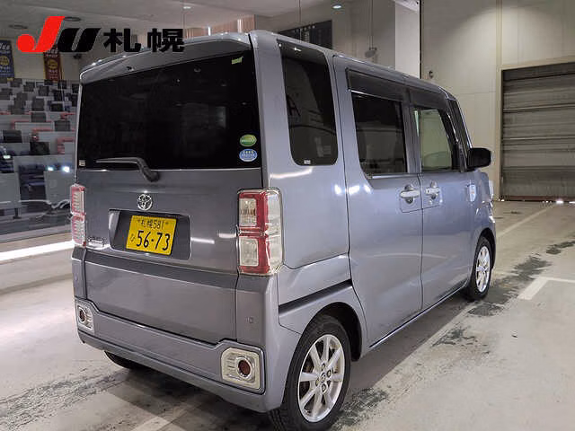 TOYOTA PIXIS MEGA