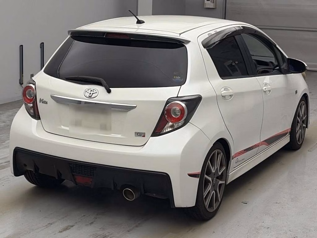 TOYOTA VITZ