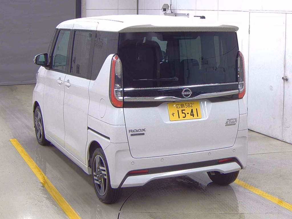 NISSAN ROOX