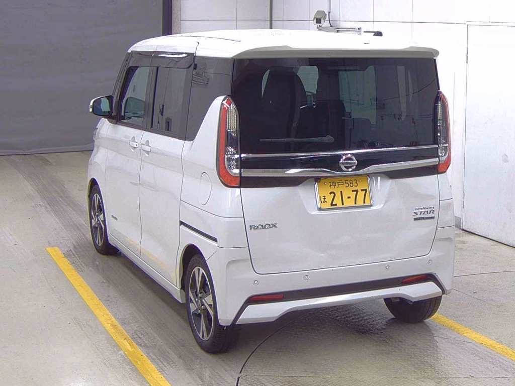 NISSAN ROOX