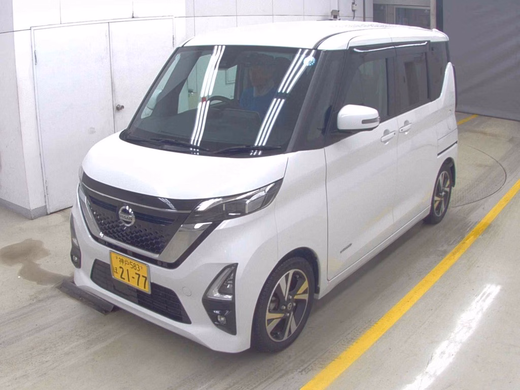 NISSAN ROOX