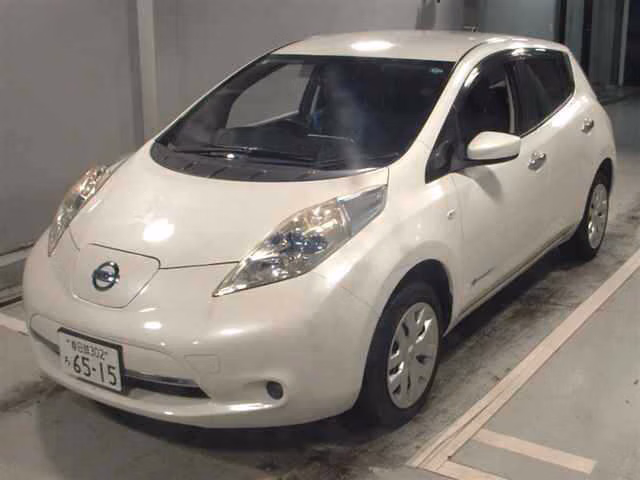 NISSAN LEAF
