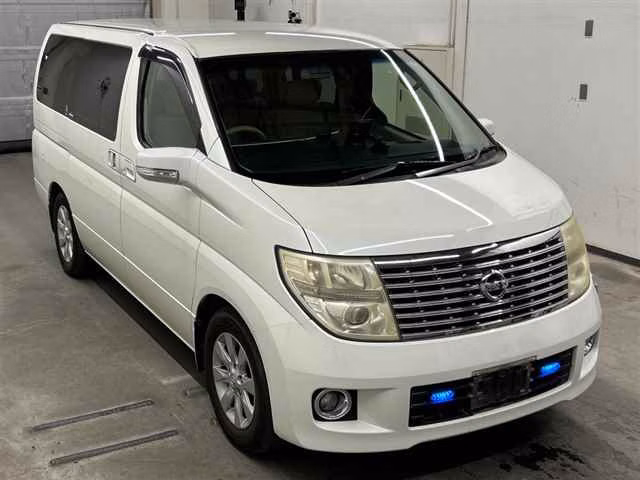 NISSAN ELGRAND