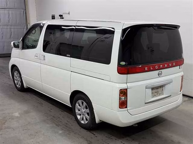 NISSAN ELGRAND