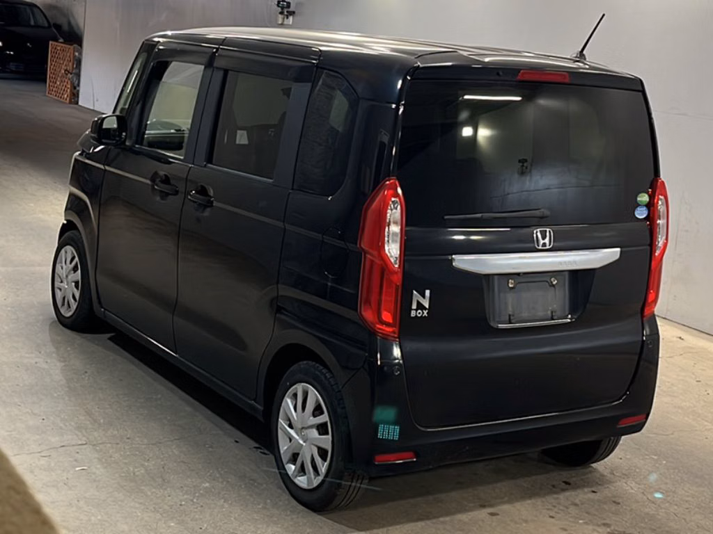 HONDA N-BOX