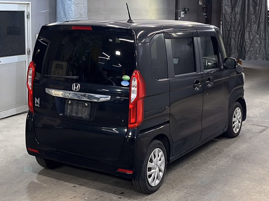 HONDA N-BOX