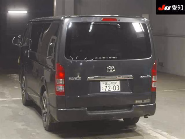 TOYOTA REGIUS ACE