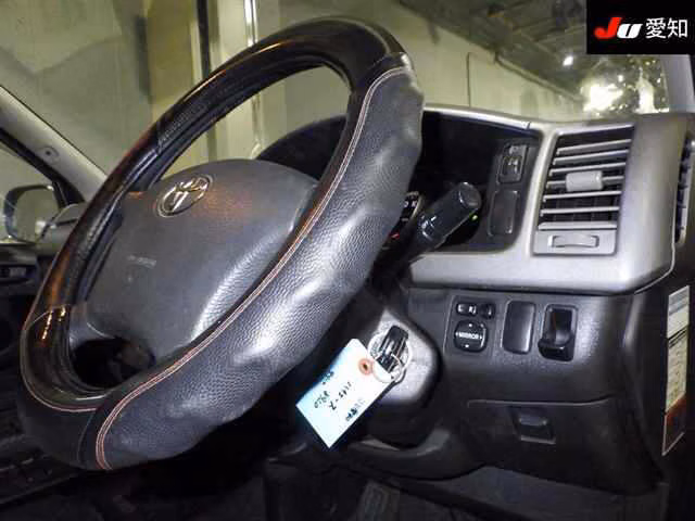TOYOTA REGIUS ACE