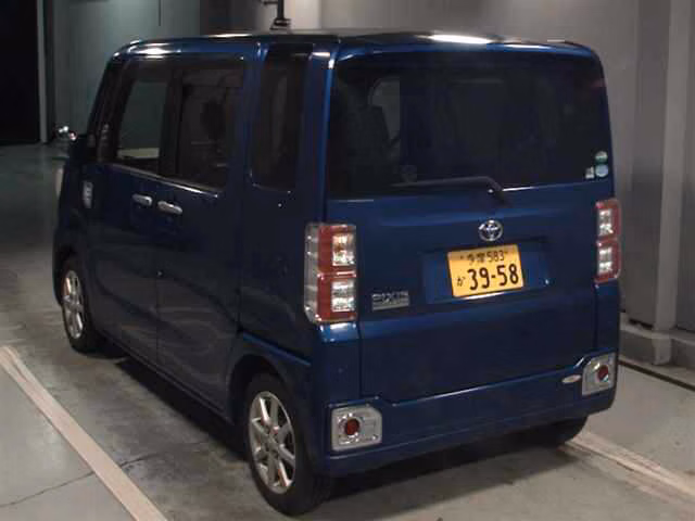 TOYOTA PIXIS MEGA