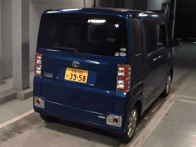 TOYOTA PIXIS MEGA