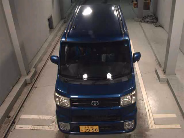 TOYOTA PIXIS MEGA